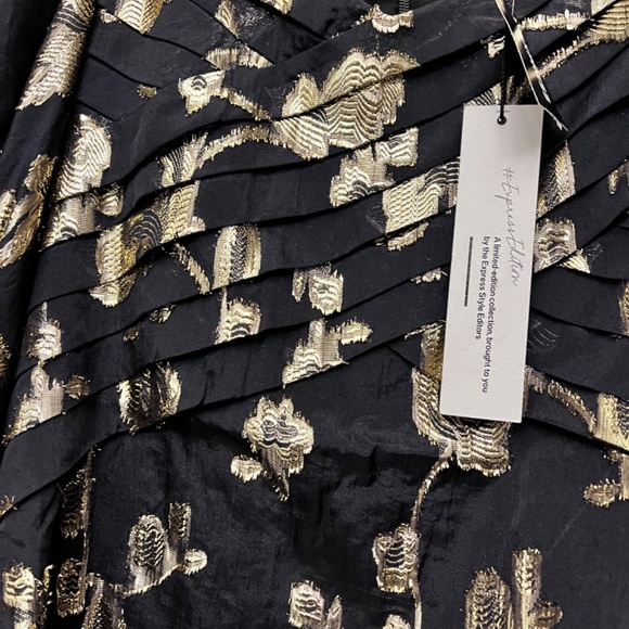 Top - Picture 3 of 4